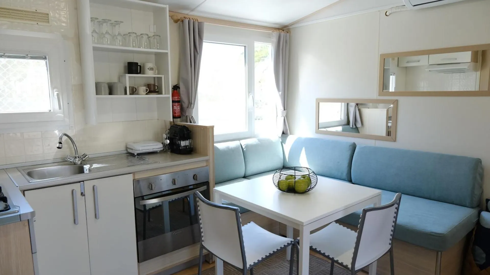 Holiday home Sunset Beach House Nea Poteidaia Greece